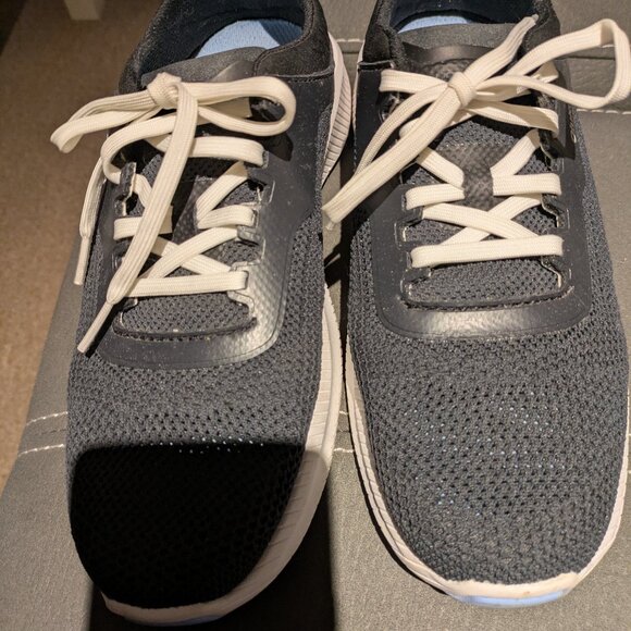 Olukai Black Island Hopper sneakers black 9 - Picture 1 of 4